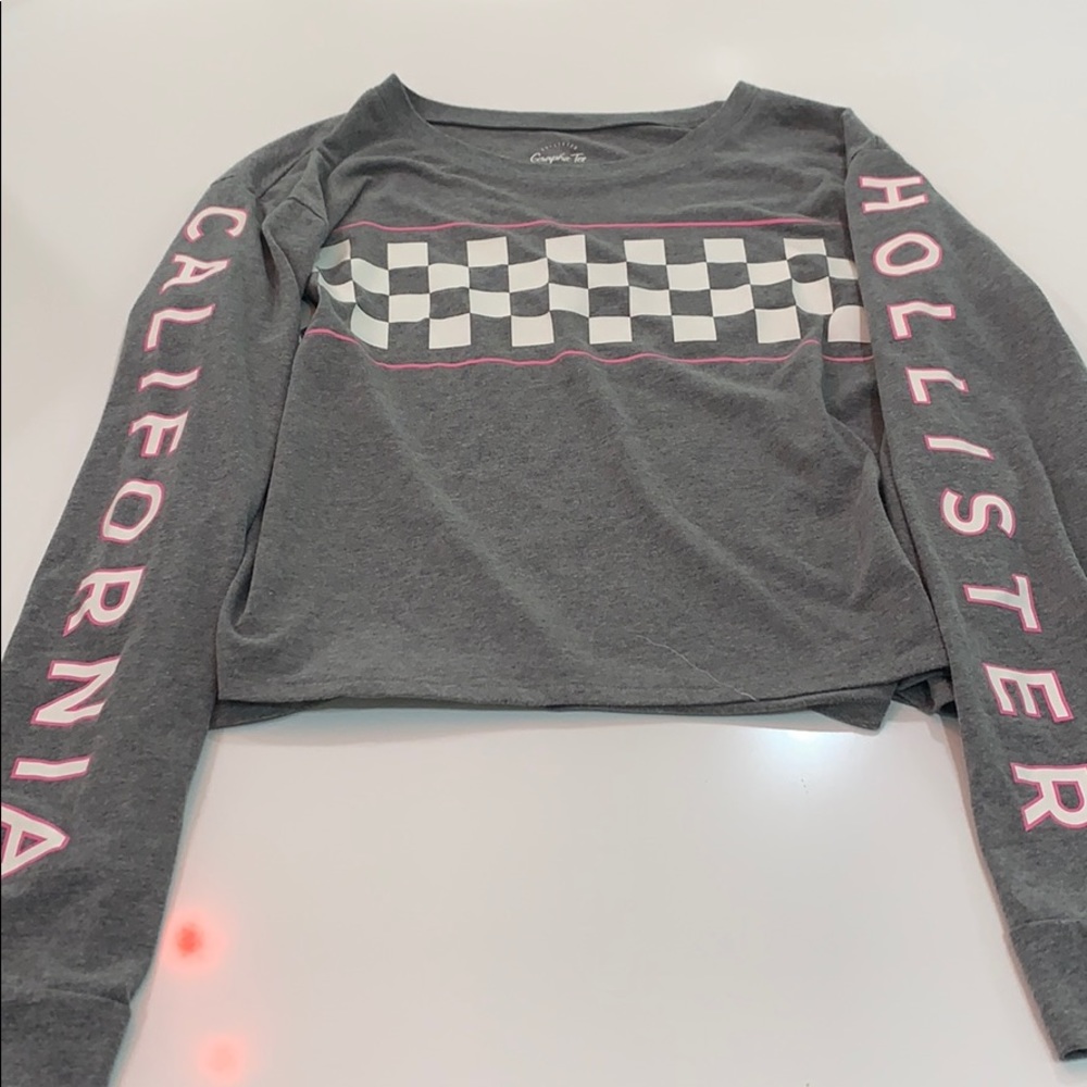 Hollister Graphic Tee